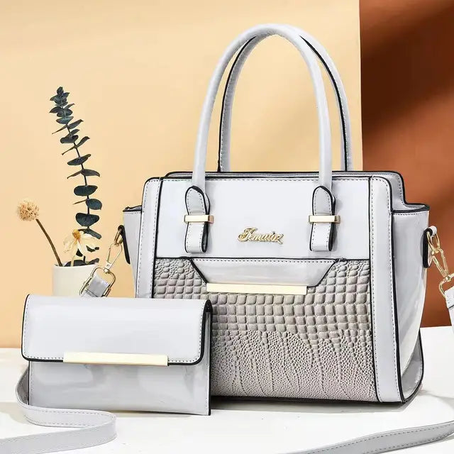 Bolsa de Couro de Jacaré + Carteira de Brinde