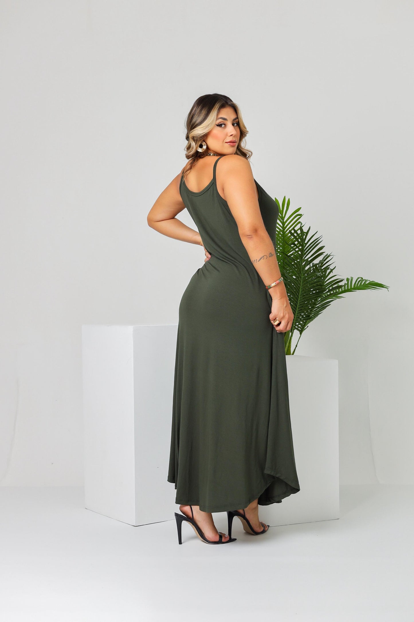 Vestido Longo Soltinho Liso - Malha Premium