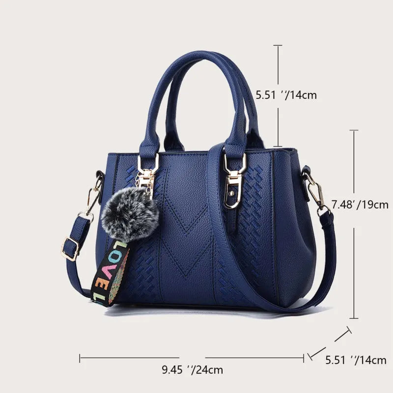 Bolsa de Couro Pompom Feminina