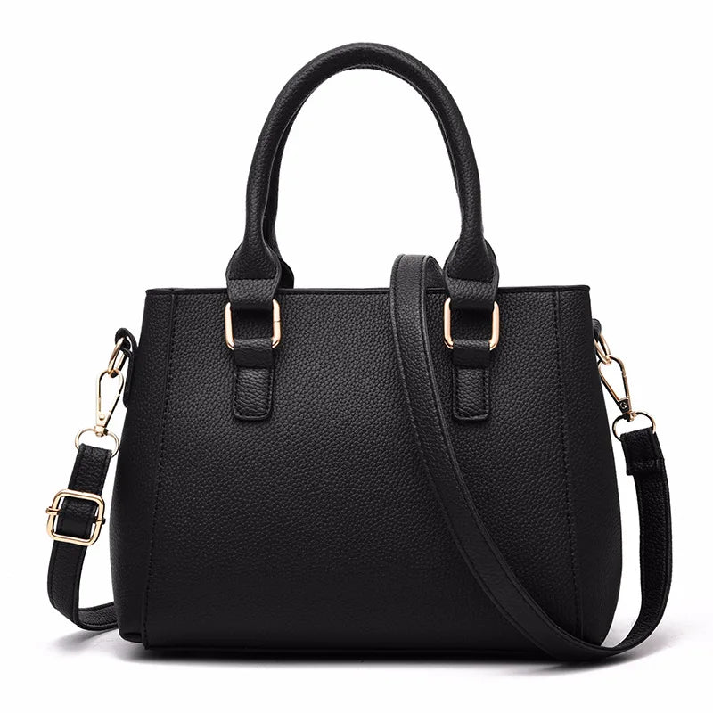 Bolsa de Couro Pompom Feminina